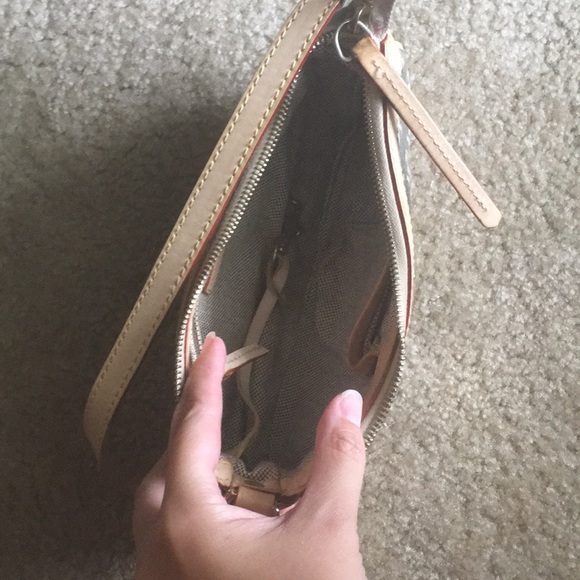 Dooney & Bourke purse - Picture 2 of 3